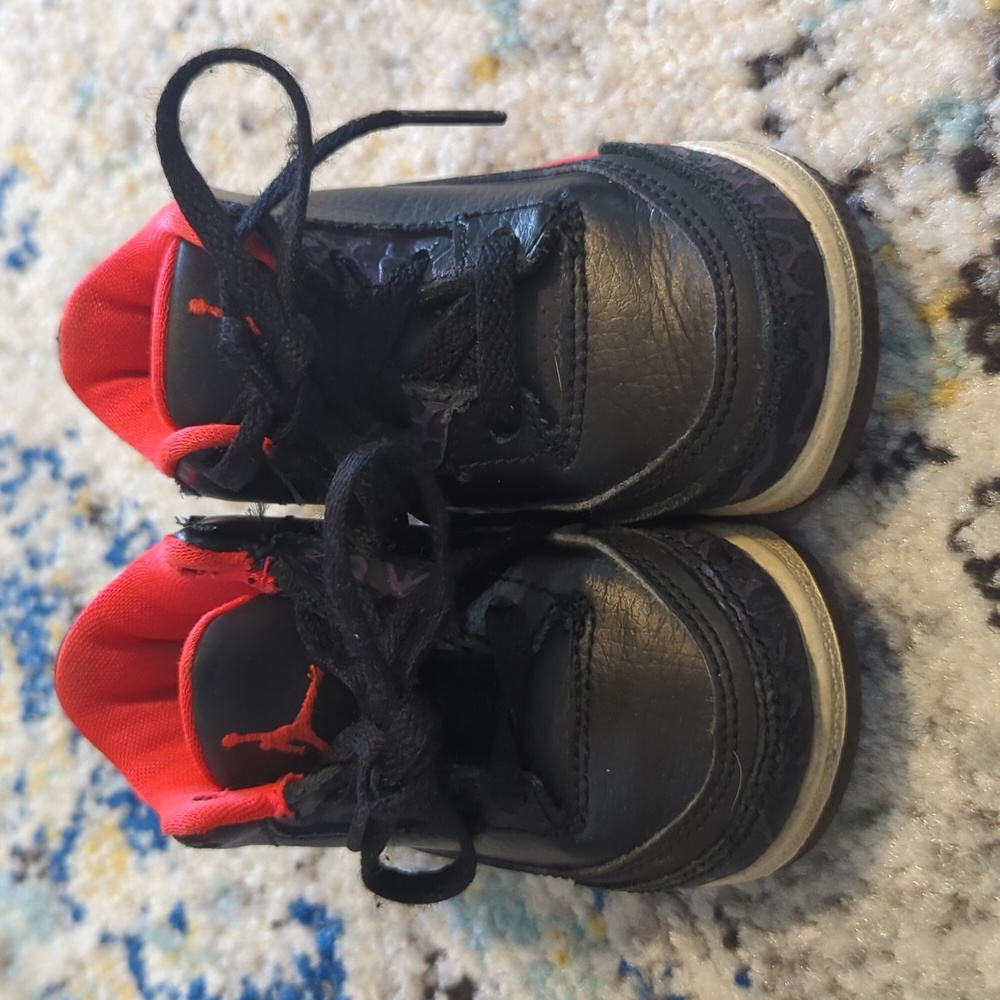 Nike Jordan Mid Rise Toddler Sneakers